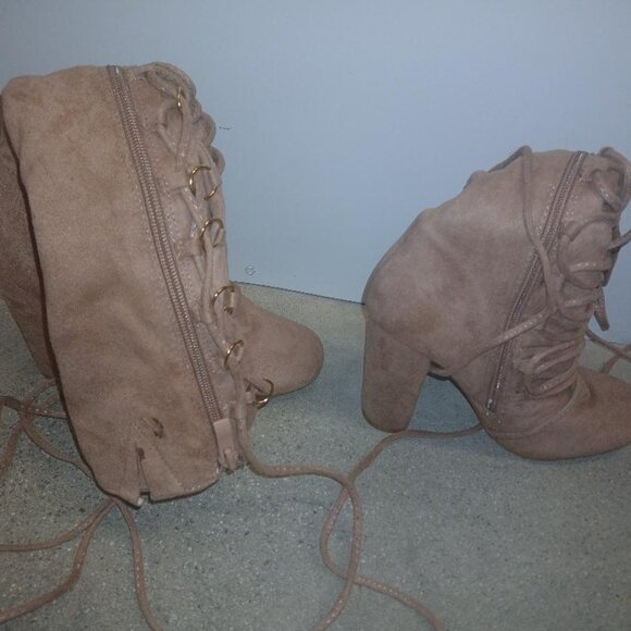 PINK THIGH HIGH FRONT LACE UP BOOTS - Picture 2 of 2